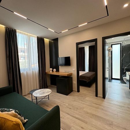 Twins Hotel Vlorë מראה חיצוני תמונה
