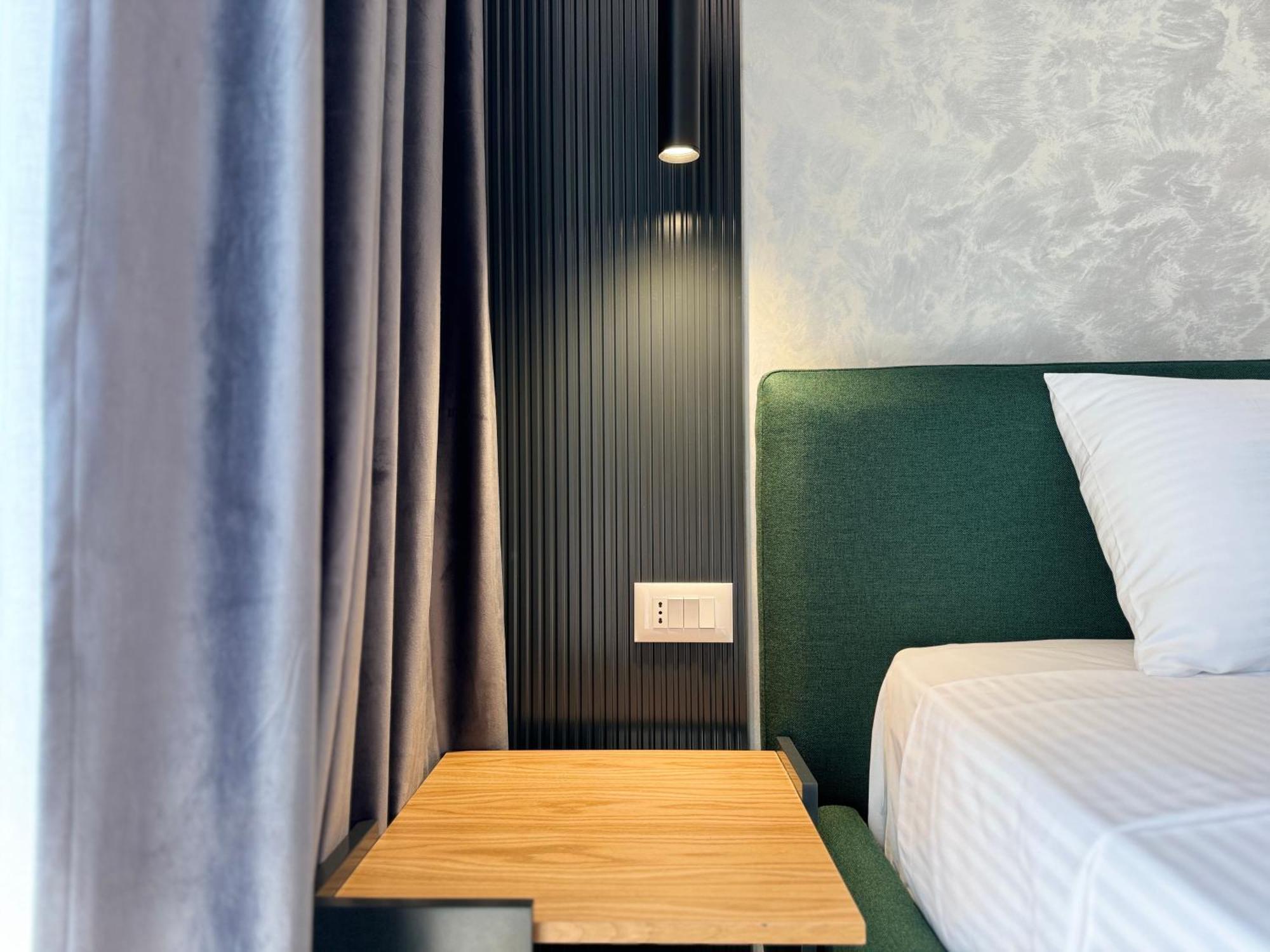 Twins Hotel Vlorë מראה חיצוני תמונה
