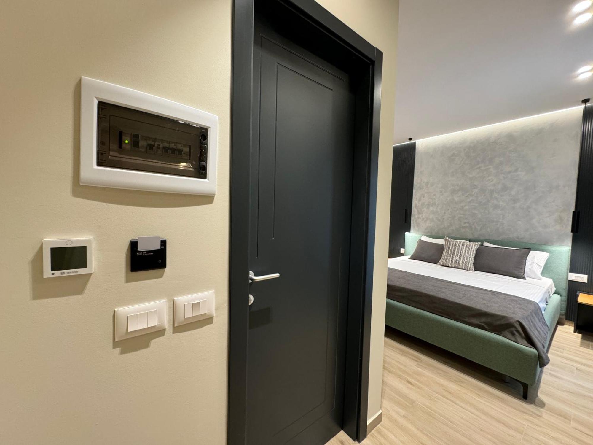Twins Hotel Vlorë מראה חיצוני תמונה