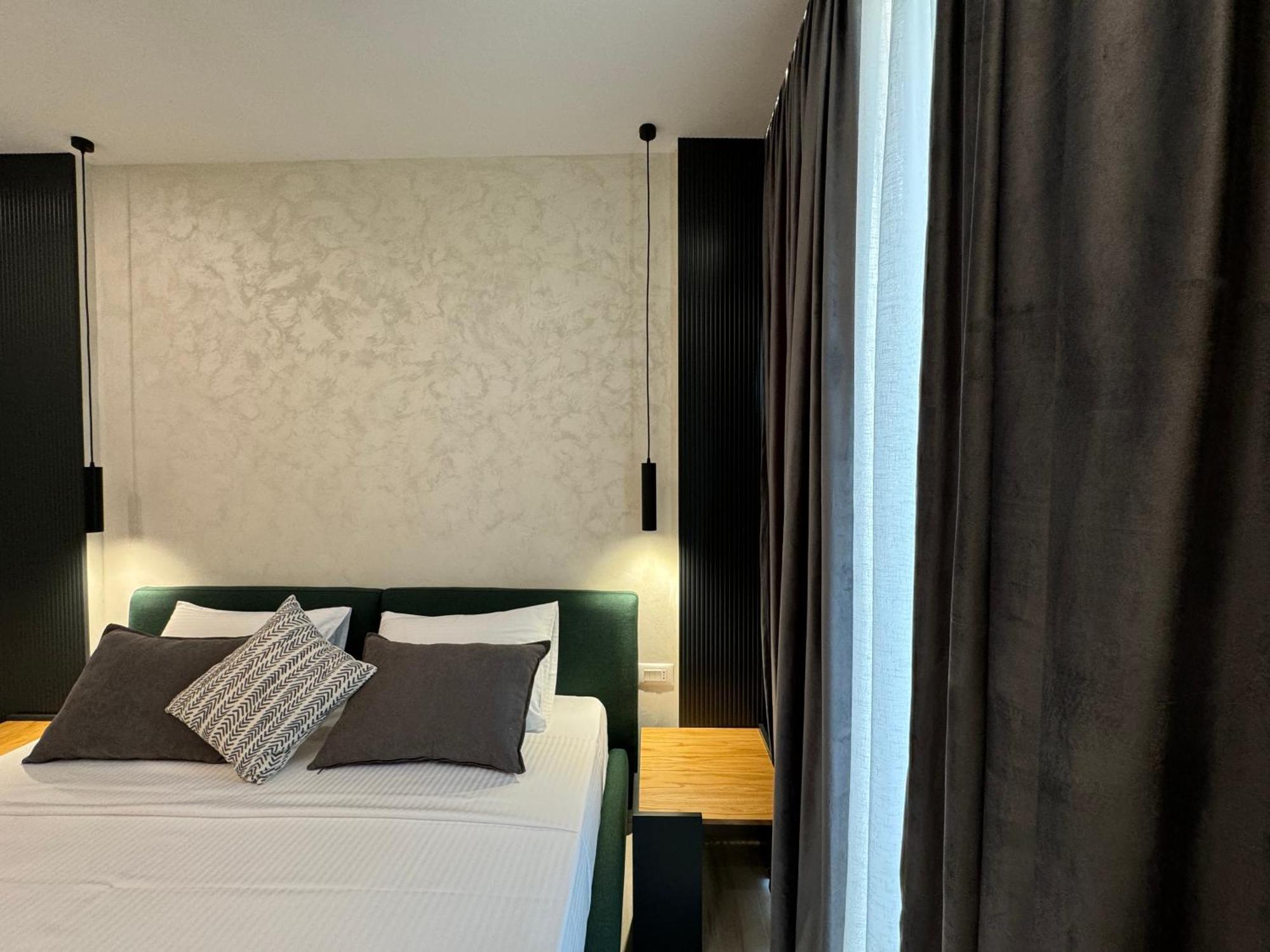 Twins Hotel Vlorë מראה חיצוני תמונה