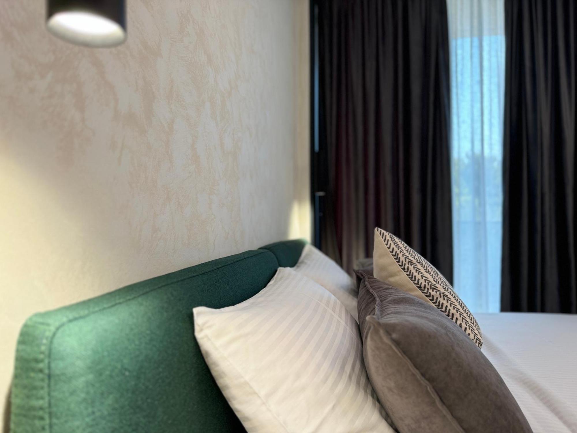 Twins Hotel Vlorë מראה חיצוני תמונה