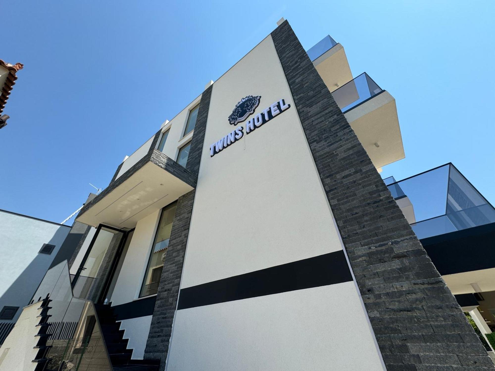 Twins Hotel Vlorë מראה חיצוני תמונה